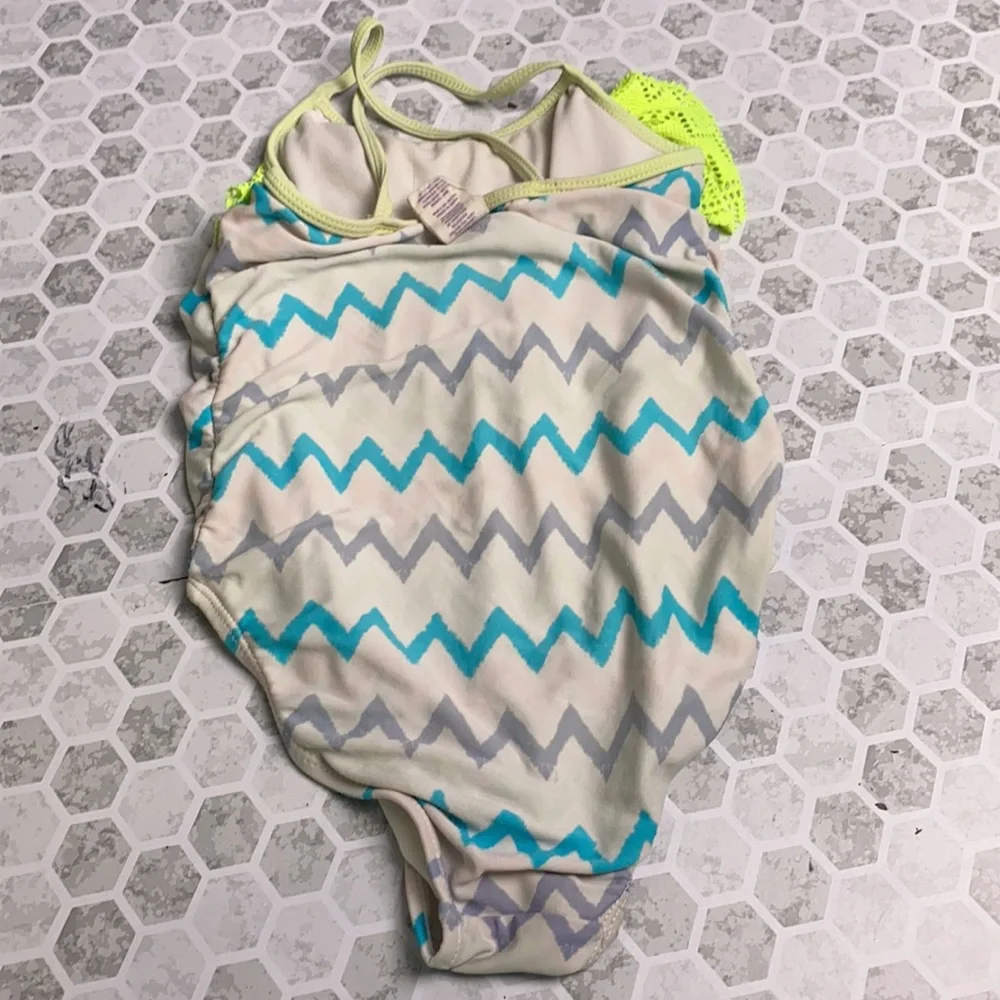 OP Chevron Print Small One Piece Swimsuit